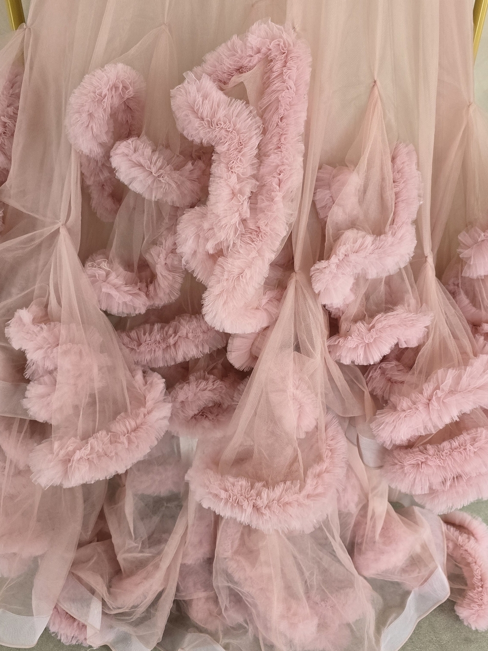 Elegant Pink Tulle Gown with Ruffled Hem-old Hollywoo Glam - Picture 2 of 11